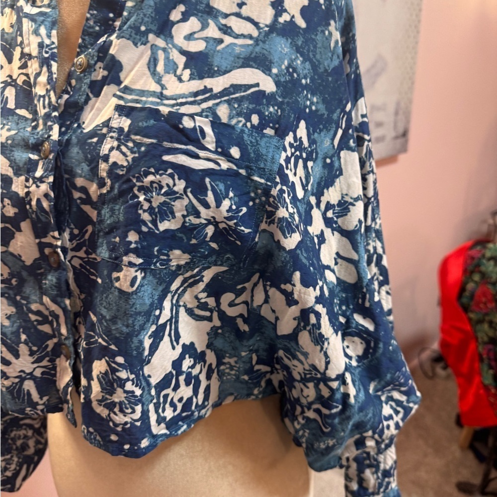 Pilcro Indigo Floral Button-Down Batwing Shirt Xs - Picture 7 of 9